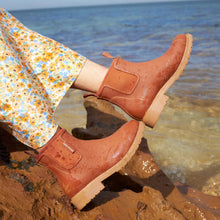 Load image into Gallery viewer, Merry People Bobbi Gumboots - Rust