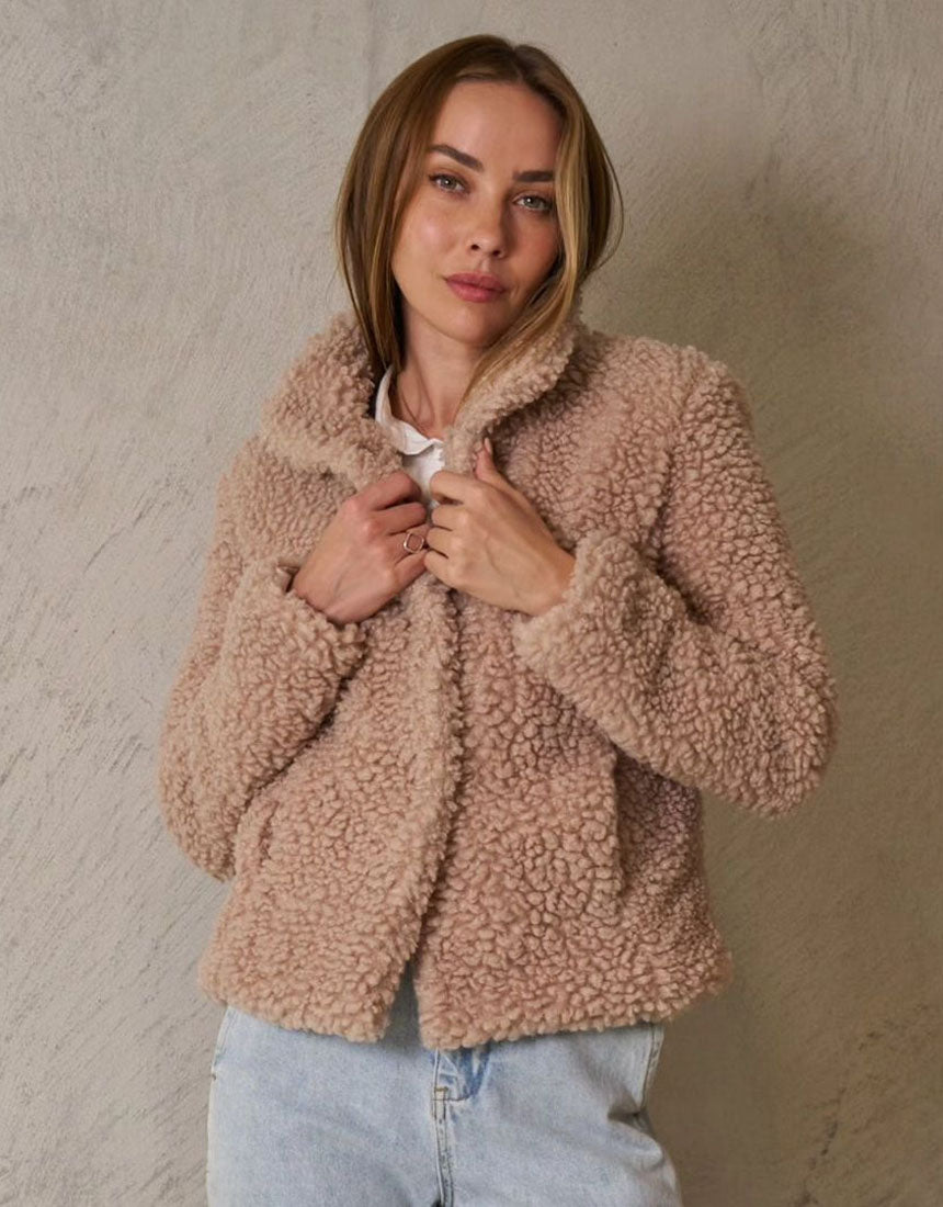 Fluffy Jacket - Beige