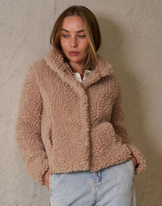 Fluffy Jacket - Beige