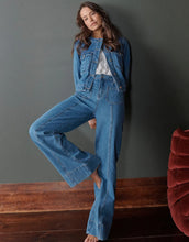 Load image into Gallery viewer, Kireina &#39;Farrah&#39; Jean - 90&#39;s Blue Wash