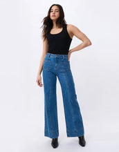 Load image into Gallery viewer, Kireina &#39;Farrah&#39; Jean - 90&#39;s Blue Wash
