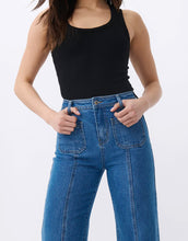 Load image into Gallery viewer, Kireina &#39;Farrah&#39; Jean - 90&#39;s Blue Wash