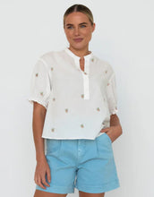 Load image into Gallery viewer, kireina-mariana-blouse-white-with-pink-flowers-womens-clothing