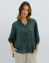 Load image into Gallery viewer, Worthier Linen Shirt - Slate Green